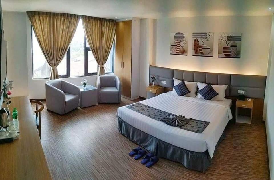 Botahtaung Hotel Янгон Екстериор снимка