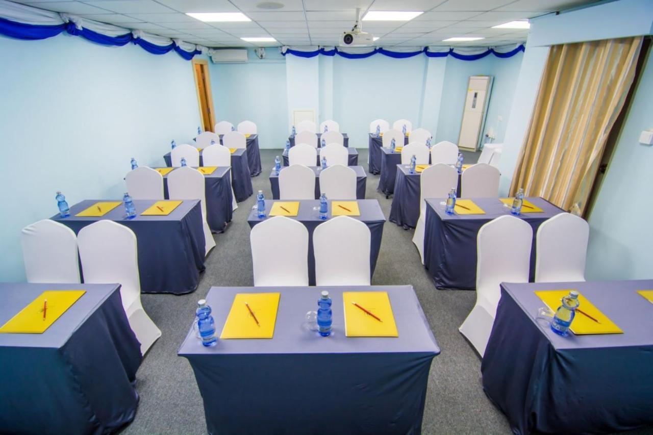 Botahtaung Hotel Янгон Екстериор снимка