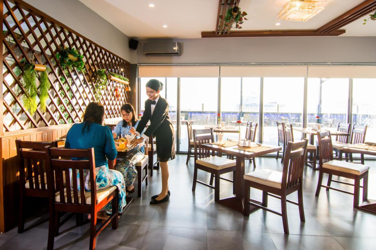 Botahtaung Hotel Янгон Екстериор снимка