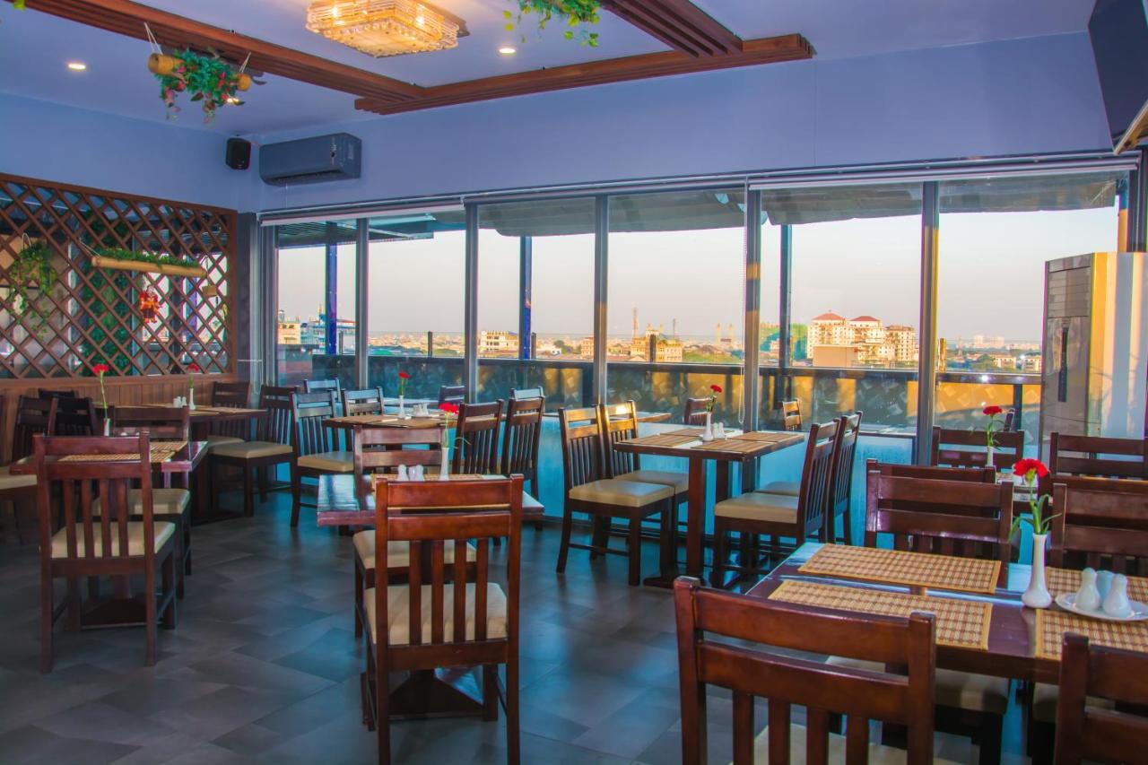 Botahtaung Hotel Янгон Екстериор снимка